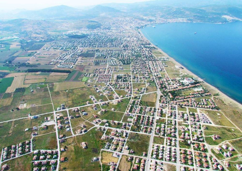 Dikili tepe manzaralı yerleşim